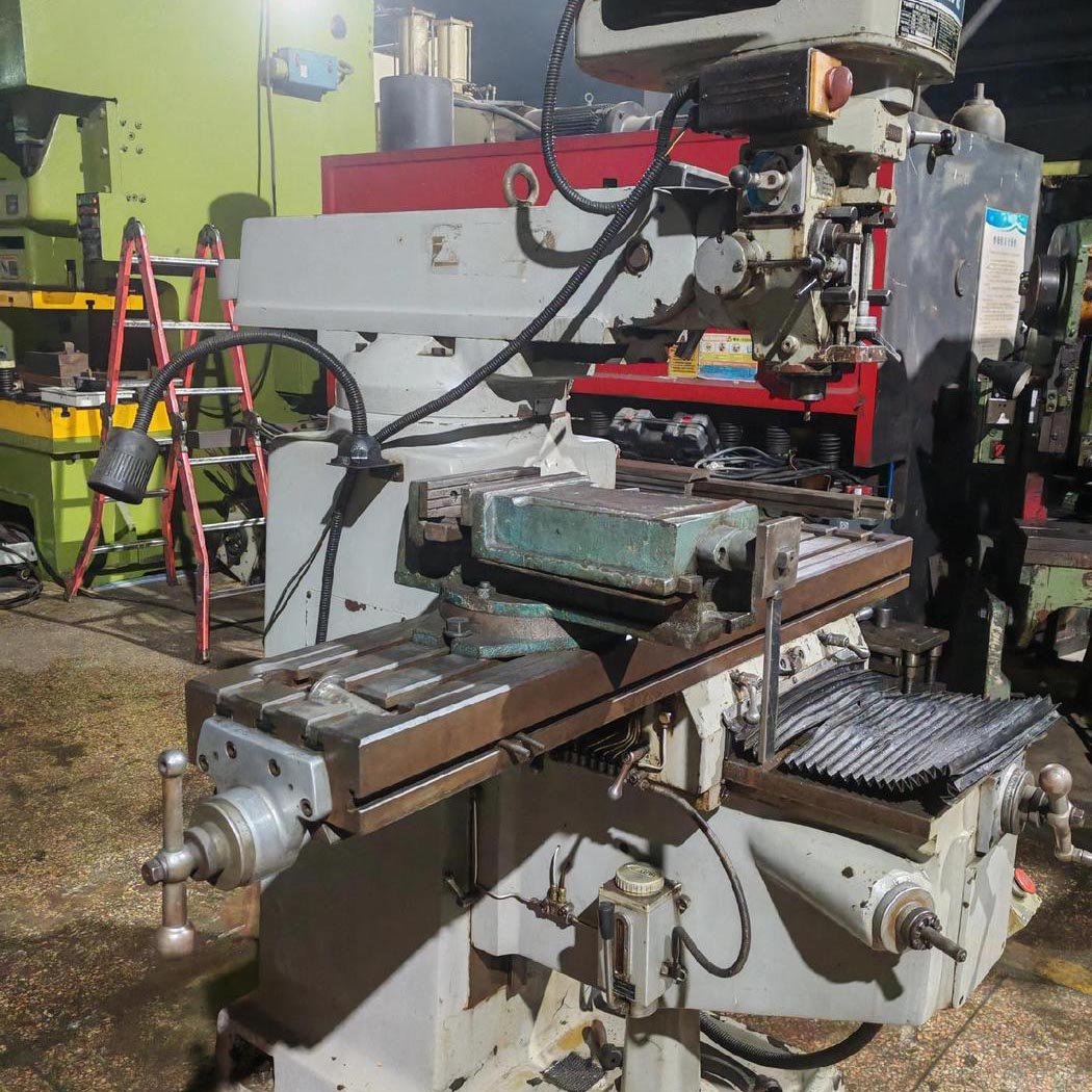 RATEE Turret Milling Machine – 1270mm × 254mm Table Size - 图片 2