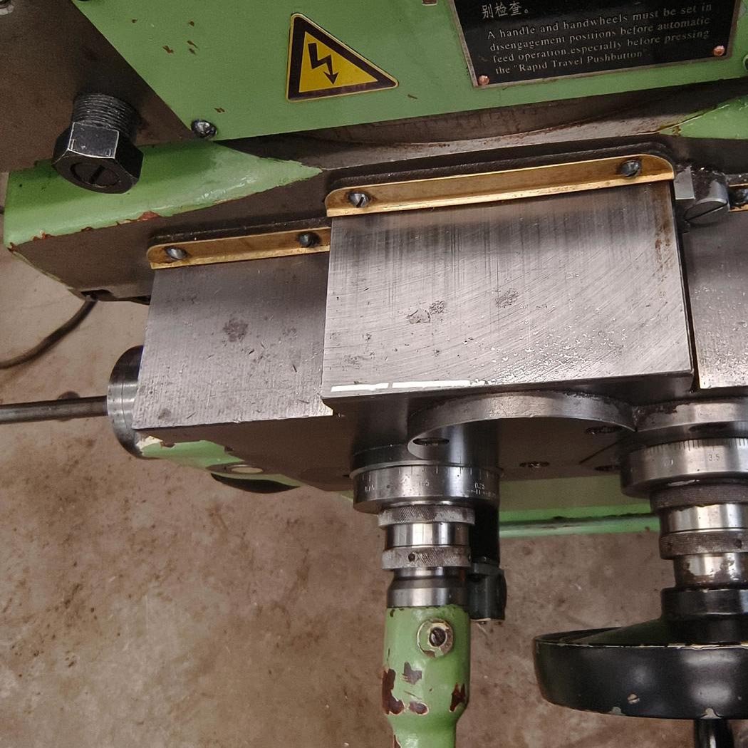 Beijing XA6132 Universal Knee-Type Milling Machine - 图片 5