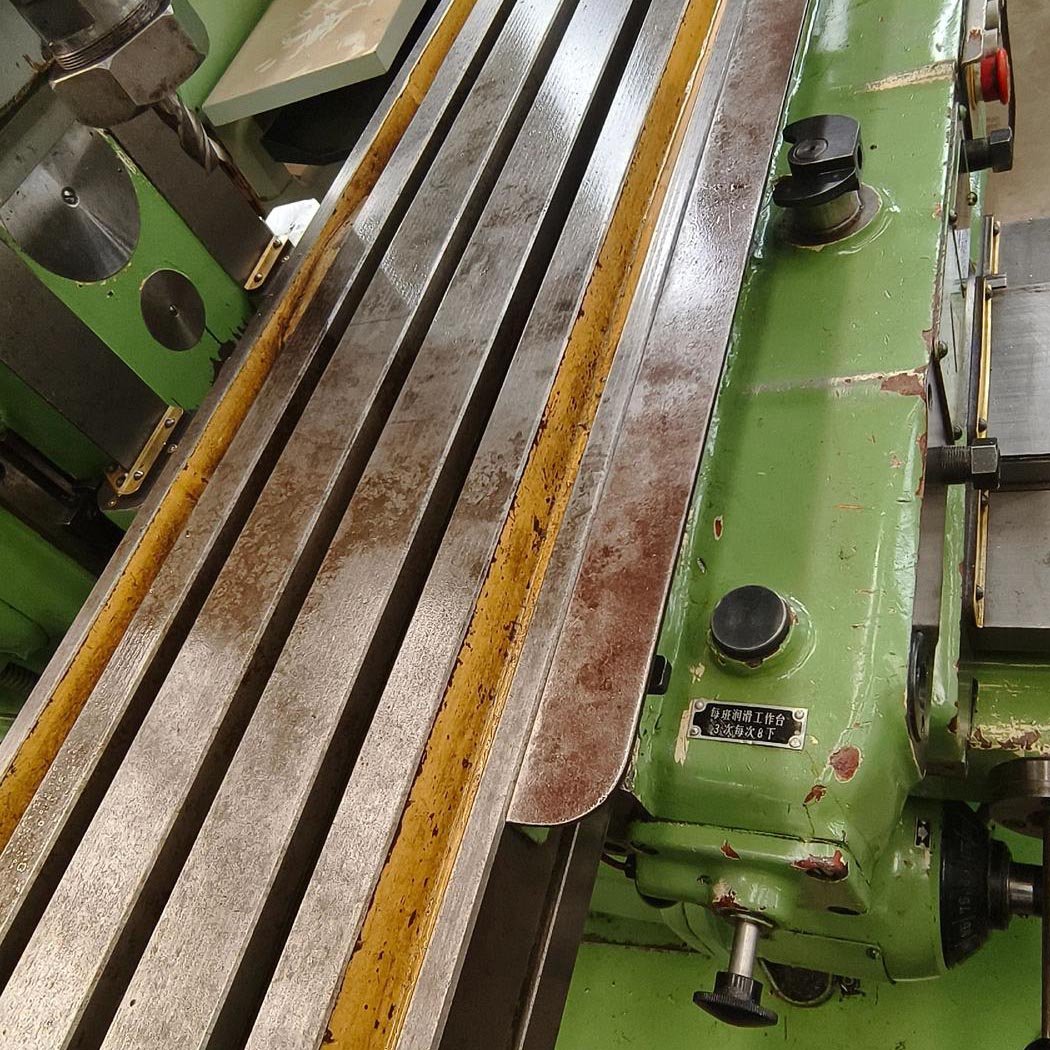 Beijing XA6132 Universal Knee-Type Milling Machine - 图片 2