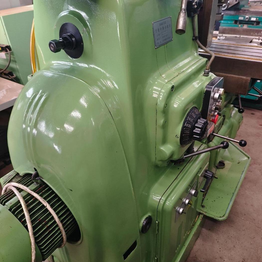 Beijing XA6132 Universal Knee-Type Milling Machine - 图片 4